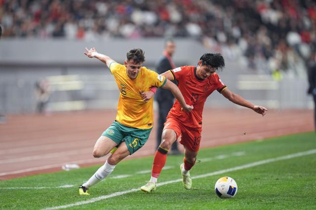 1739932074905095924.jpg (体育)(35)足球——U20亚洲杯:中国队不敌澳大利亚队XxjpseC007194_20250218_PEPFN0A001.jpg