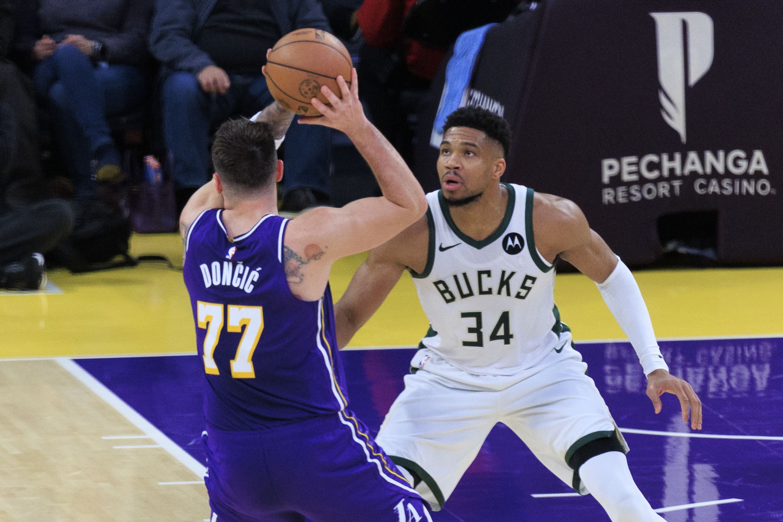 PG电子官网-2020年代总得分：东契奇12857分第1 字母哥2 约基奇3 德罗赞6